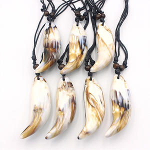 Collar de Amuleto Tibetano Sagrado con Colgante de Diente de Lobo de Resina en Forma de Gota de Agua, Pulido a Mano, de 8.2 cm de Largo, para Hombre - Product Image 4