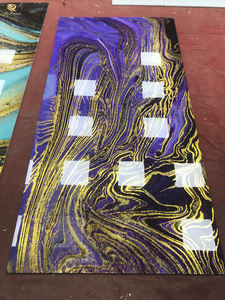 แผ่นกระจกคอมโพสิตขนาดใหญ่ ลายท้องฟ้าเต็มดาวสีม่วง พร้อมดีเทลสีทองเงา สำหรับตกแต่งผนังและพื้นในโรงแรมหรูและบ้าน - Product Image 6