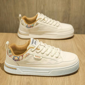 Nouvelles baskets décontractées légères 2026 pour adolescents - Style rétro, chaussures de course respirantes, chaussures de sport de créateur pour hommes - Product Image 5