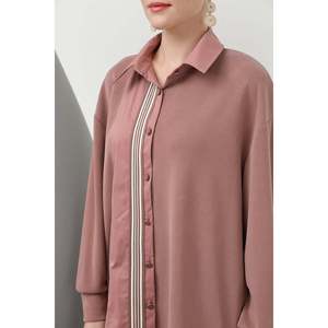 Conjunto de Dos Piezas para Mujer Puane con Detalles de Rayas y Adornos Rosados, Diseño Moderno con Corte Elegante, Modelo 14297TKS - Product Image 2