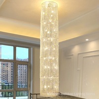 Lustre en cristal moderne de luxe de 5 mètres de long pour salon et escalier Installation élégante au plafond pour loft appartement