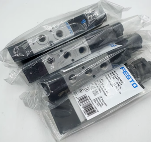 Válvula Solenoide Monostable Original Festos VUVS-L25-M52-AD-G14-F8 575501 de 5/2 Vías, Operada por Piloto, Control Neumático G1/4 - Product Image 2