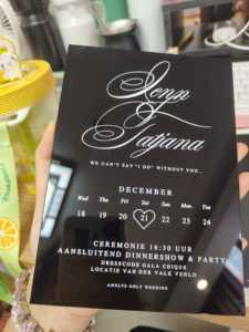 <span class=keywords><strong>Carte</strong></span> Invitation Mariage Personnalisée Cartes d'invitation de mariage arabe 15e anniversaire Demi-enveloppe de luxe en velours vert foncé - Product Image 2