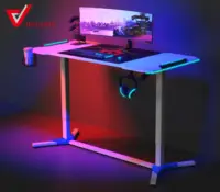 مكتب ألعاب مريح قابل للتعديل ذو تركيب على شكل حرف V مزود بإضاءة LED تتأثر بالصوت