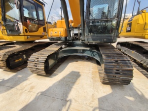 Excavatrice sur chenilles hydraulique d'occasion de haute qualité, HYUNDAI 220-9 de taille moyenne, très demandée - Product Image 4
