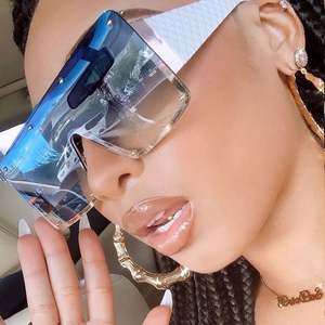 Gafas de Sol Cuadradas Extra Grandes con Logotipo Personalizado, Diseño Vintage de Lujo, Coloridas, con Protección UV400 para Mujer - Product Image 1