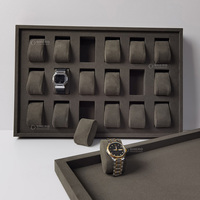 Haut de gamme MDF bois montre stockage vitrine velours coussin daim bijoux plateau pour montre affichage