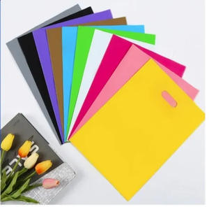 Venta al por mayor de plástico colorido personalizado regalo cosméticos ropa interior compras bolsas de embalaje de polietileno con logotipos propios - Product Image 4