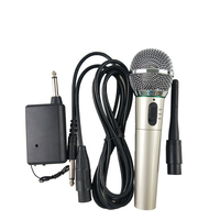 Récepteur en métal de studio portatif de microphone filaire et sans fil dynamique professionnel 2-en-1 pour karaoké