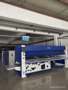 Hoop <span class=keywords><strong>Foldimate</strong></span> : Machine à laver industrielle de précision pour un pliage efficace des draps et des vêtements - Product Image 5