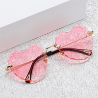 2025 vente chaude logo personnalisable mode tendance sans cadre amour lunettes de soleil uv400 coloré dégradé sans monture coeur lunettes de soleil