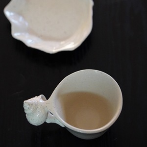 Set Tazza e Piattino in Ceramica Fatti a Mano con Design Moderno e Minimalista in Confezione Regalo di Cartone per <span class=keywords><strong>Caffè</strong></span> Domestico ed Eleganti Regali - Product Image 3