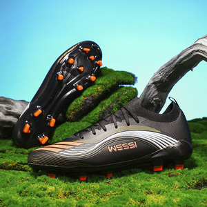 נעלי כדורגל מקצועיות לנוער, דגם סטאדס ארוכות ללא תפרים, אחיזה מקצועית למגרש - Product Image 4
