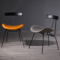 Chaise de salle à manger de style industriel Zhenmei, en fer forgé, dossier en cuir, design de luxe léger, tabouret de bar design pour la maison