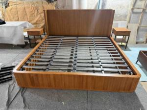 모던 디자인 럭셔리 핸드 카빙 패널 오크 원목 퀸 & 킹 사이즈 매트리스 침대 프레임 바이런 쉘터 베드 - Product Image 2