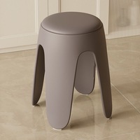 Chaises de salle à manger contemporaines en plastique, design épaissi pour tables de salon, antidérapantes et empilables