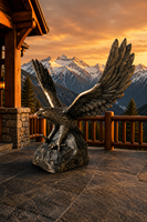 Statue d'aigle volant en bronze coulé sur mesure grandeur nature pour extérieur, grande sculpture en métal d'aigle blanc américain pour la décoration de jardin, de place publique ou de poteau de portail