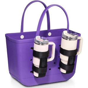 Funda ajustable para botella de agua Bogg Bag, material de tela negra, ajuste universal para portavasos de coche - Product Image 3