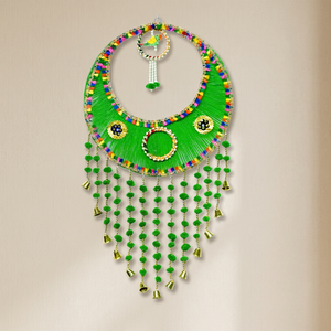 Cadena Decorativa con Colgante de Luna Creciente Verde, Hecha a Mano con Tela Tradicional Artificial - Product Image 2