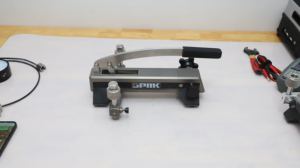 เครื่องสอบเทียบแรง<span class=keywords><strong>ดัน</strong></span>แบบพกพา 70 บาร์ พร้อมด้ามจับ  เครื่องสอบเทียบแรง<span class=keywords><strong>ดัน</strong></span>แบบมือถือ - Product Image 3