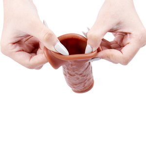 Dildo en silicone portable de haute qualité avec sangle creuse pour hommes, manchon d'extension pour l'agrandissement du pénis, dildo portable pour homme - Product Image 1