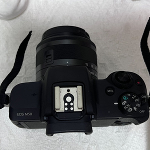 Appareil photo hybride APS-C Canon M50 Mark I 24 MP 4K en promotion - Product Image 5