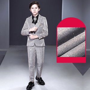 Ensemble de smoking <span class=keywords><strong>gris</strong></span> argenté élégant pour garçons <span class=keywords><strong>Blazer</strong></span> scintillant avec gilet assorti pour mariage et événements spéciaux - Product Image 2