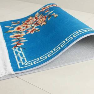 Alfombra de Oración Musulmana Lavable de Terciopelo de Alta Densidad con Diseño Floral, Apta para el Hogar, Picnics y Camping - Product Image 1