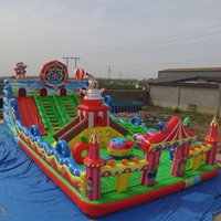 Structure gonflable commerciale de 8 x 15 m pour événements extérieurs, centre de jeux gonflable pour enfants, château gonflable avec toboggan