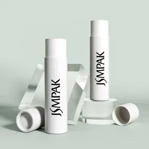 白色圆筒圆形环保蜡烛包装纸管盒，带化妆品标志