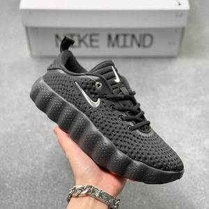 รองเท้าลำลองดีไซน์เนอร์รุ่น 2026 รุ่น 001 002 สำหรับผู้ชายและผู้หญิง เหมาะสำหรับก่อนแข่งขัน เทคโนโลยีที่สวมใส่สบาย น้ำหนักเบา สีพื้นเรียบง่าย สไตล์รองเท้าเดิน - Product Image 2