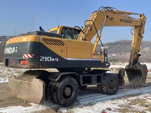 Excavadora de Ruedas Moderna de 210W-9, 21 Toneladas, Modelo Coreano, Excavadora de Ruedas Hyundai 210 de Alta Calidad, Se Vende a Bajo Precio y Personalizable - Product Image 3