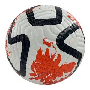 מוצר חדש באיכות טובה כדורגל PU חומר גודל 5 עור התאמה אישית של לוגו כדורגל כדור כדורגל לאימון סיטונאי במפעל
