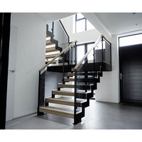 Escalier en zigzag moderne en acier, escalier à poutre en Z, escalier en bois, escalier en métal