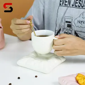 Tasse à café et soucoupe en céramique pour Couple, coussin couleur Macaron, style nordique, ensemble cadeau avec Logo personnalisé