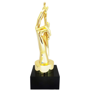 Trophée <span class=keywords><strong>d</strong></span>'artisanat en métal personnalisé Médaille de récompenses en <span class=keywords><strong>ciseaux</strong></span> en <span class=keywords><strong>or</strong></span> poli Trophée souvenir pour cheveux Cadeaux de barbier solides - Product Image 2