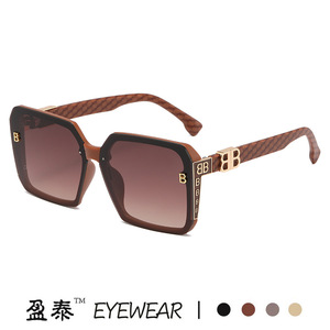 Lunettes de soleil carrées surdimensionnées de marque B pour femmes, protection UV400, monture en plastique et métal, couleur rose - Product Image 3