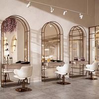 Station de barbier de luxe personnalisée avec miroir LED |   Comptoir en bois pour mobilier de spa et de salon de coiffure