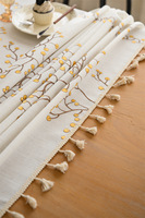 Nappe populaire résistant aux plis Polyester lin mélange nappes lavables imperméables avec glands broderie exquise