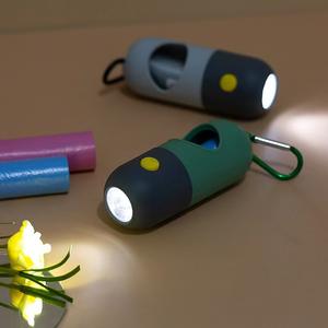 Dispensador Portátil LED de Alta Calidad y Duradero para Bolsas de Excrementos de Mascotas con Recogedor, Cápsula Biodegradable para Pasear al Perro - Product Image 2