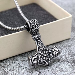 Nordic Retro Stainless Steel Men's Pendant Viking Compass Necklace - Product Image 1