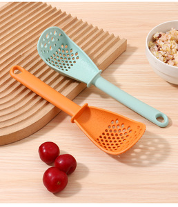 Passoire et presse-purée 5-en-1 pour la cuisine – Cuillère de cuisine multifonctionnelle, coupe-ail, presse-patates, outil à œufs – Antiadhésif, résistant à la chaleur - Product Image 3
