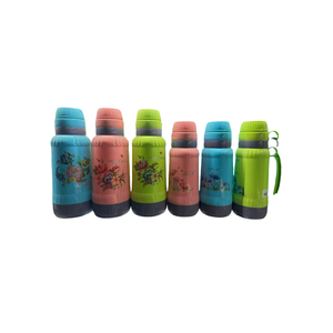 Vente en gros de thermos à eau isolés sous vide avec corps extérieur en plastique et intérieur en verre de <span class=keywords><strong>1L</strong></span> et 1,8L pour le marché somalien, approvisionnement en vrac - Product Image 1