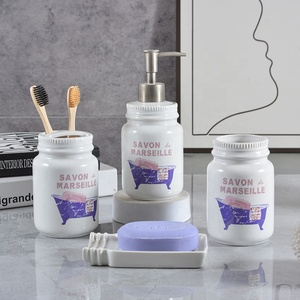 Precio de fábrica Cerámica Hogar Hotel Bandeja líquida Jabonera Dispensador Juegos de <span class=keywords><strong>baño</strong></span> pequeños Juegos de <span class=keywords><strong>baño</strong></span> tradicionales - Product Image 4