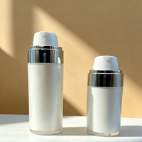 Flacon pompe sans air blanc nacré 30ml 50ml avec anneau argenté pour lotion et crème contour des yeux