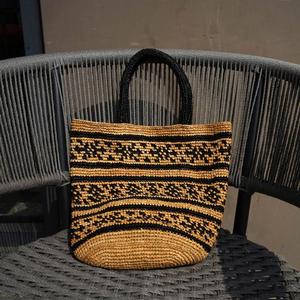 Sac à main de plage pour femmes, tendance été, deux tons, noir, en raphia naturel, sac fourre-tout - Product Image 1