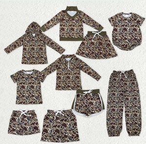 ครอบครัวพี่น้อง แม่และลูกๆ เสื้อผ้าลายพรางสีกากีเข้มแบบใต้ดินแดน - Product Image 1