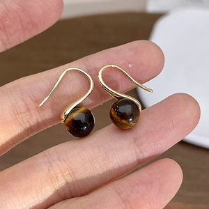 Boucles <span class=keywords><strong>d</strong></span>'oreilles en pierre <span class=keywords><strong>d</strong></span>'oeil de tigre naturel Boucles <span class=keywords><strong>d</strong></span>'oreilles élégantes rétro pour femmes avec finition Merlot Boucles <span class=keywords><strong>d</strong></span>'oreilles haut de gamme exquises de luxe - Product Image 6