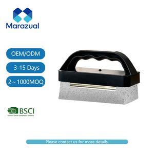 Cepillo de limpieza para piscinas de piedra pómez Marazual con mango, fregador de azulejos sin cable para la línea de agua - Product Image 1