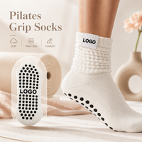 Chaussettes de Pilates pour femmes, antidérapantes, chaussettes de yoga avec grip en silicone, respirantes, chaussettes de cheville, logo personnalisé OEM ODM